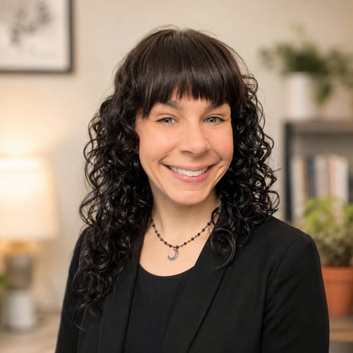 Headshot of Laura Gottschalck, LCSW