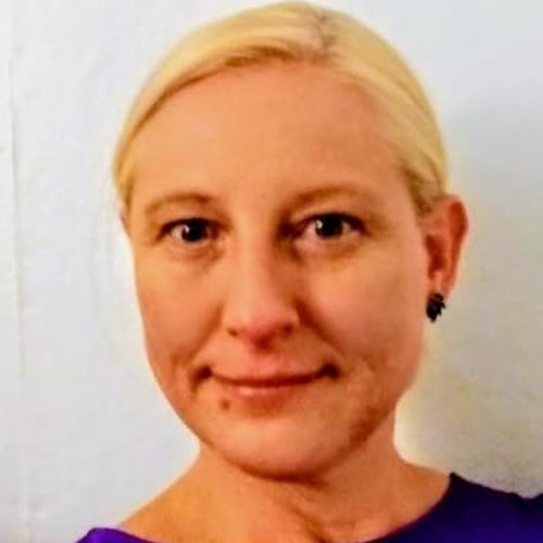 Headshot of Amanda Zimmer, LICSW