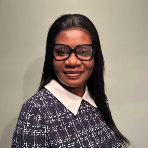 Headshot of Pipelayo Akinyemi, APRN