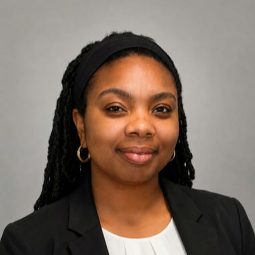 Headshot of Shanae Gardner, LCSW_C