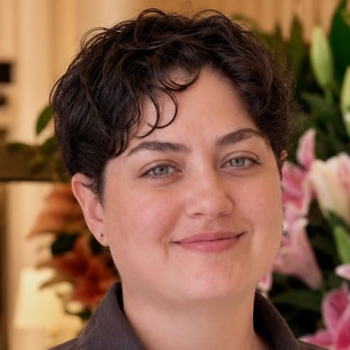 Headshot of Tina Namakian, LMFT