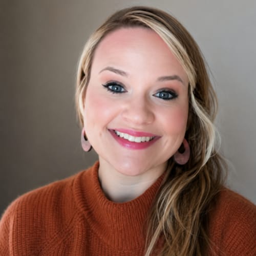 Headshot of Anna Queen, LPCC