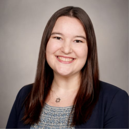 Headshot of Elyssa Melmet, LMFT