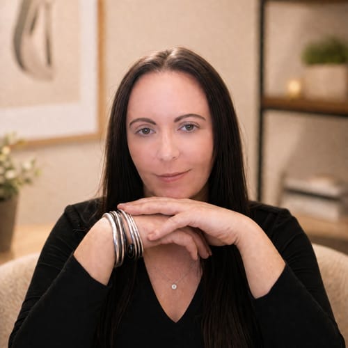 Headshot of Nicole Iredale, LPC