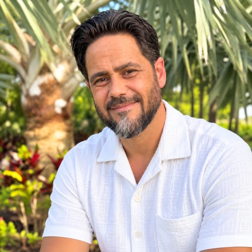Headshot of Alan Romano, LCSW