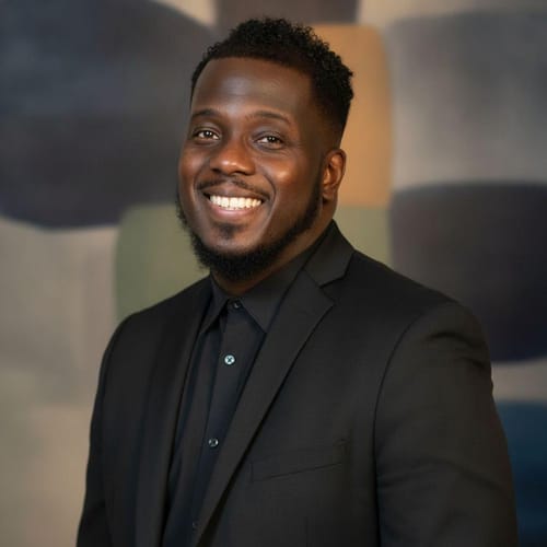 Headshot of Onassis Jones, LPC