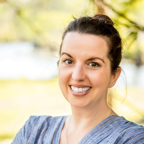 Headshot of Elizabeth Chisolm, LPC