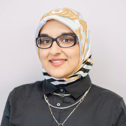 Headshot of Amina Ishaq, LCSW