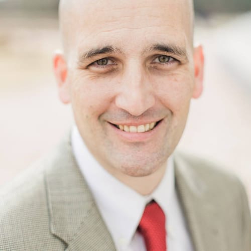 Headshot of Robert Moering, PSYCHOLOGIST