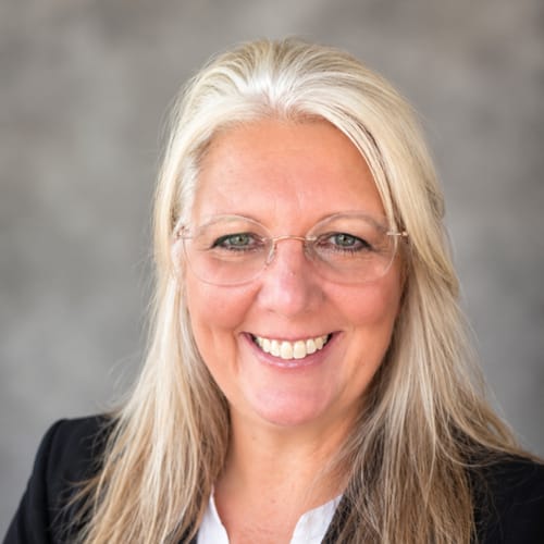 Headshot of Angela Thomas, APRN