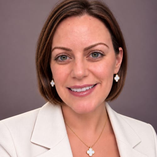 Headshot of Elizabeth Overpeck, LMHC