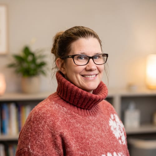 Headshot of Elizabeth Kallio, LPC