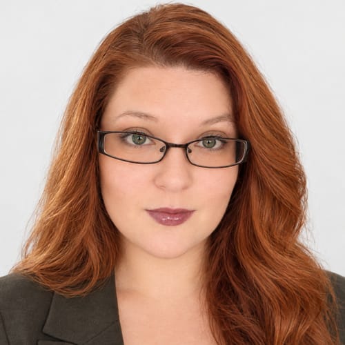 Headshot of Danielle Elliott, LICSW