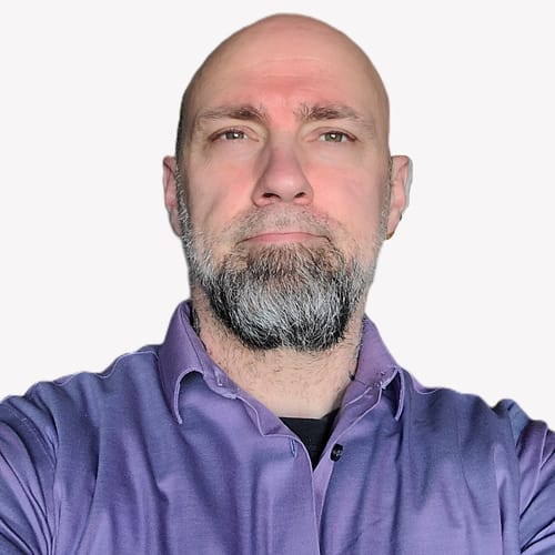 Headshot of Christopher Elliott, LMHC