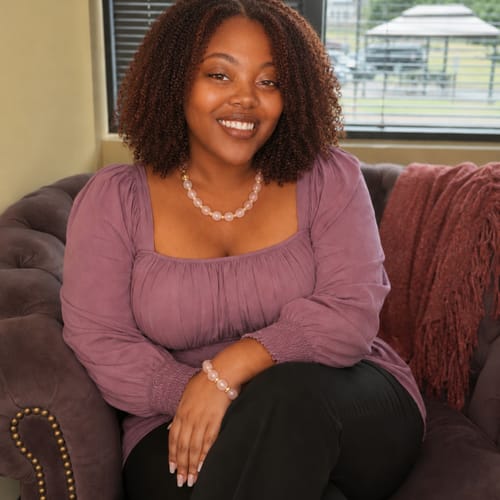 Headshot of Kamaria Bluntson, LPCMH