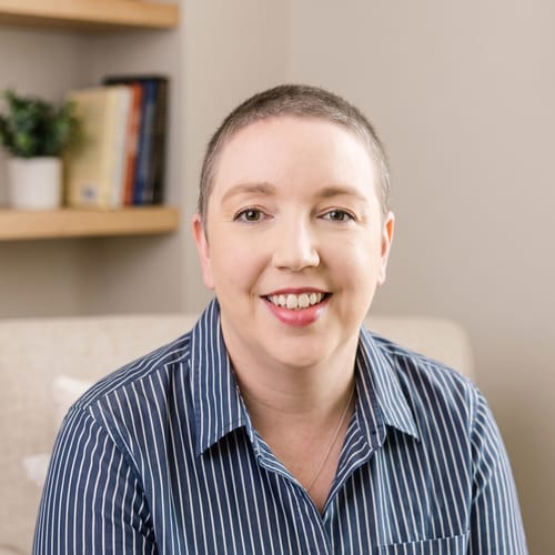 Headshot of Jennifer Knox, LPC