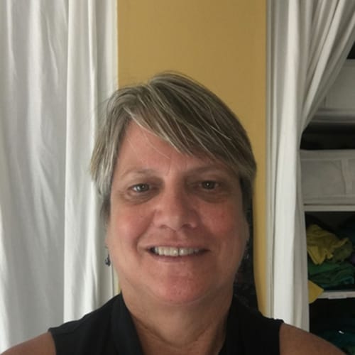Headshot of Elise Curry, LICENSED_PSYCHOLOGIST