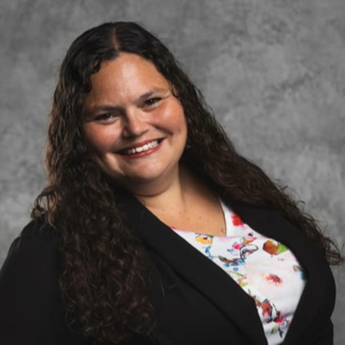 Headshot of Elizabeth Hilderbrand, LCSW