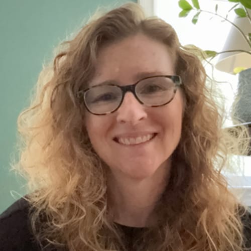 Headshot of Tara Burgess, LICSW