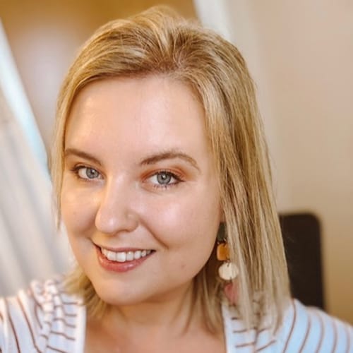 Headshot of Holly Snyder, LCSW