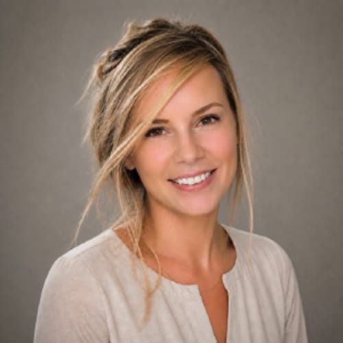 Headshot of Loni Lucas, APRN