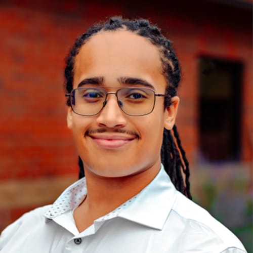 Headshot of Andres Talavera, LPC