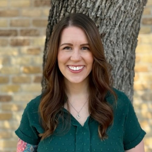 Headshot of Amanda Almendarez, LPC