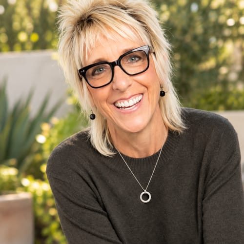 Headshot of Mary Ann Abosch, LMFT