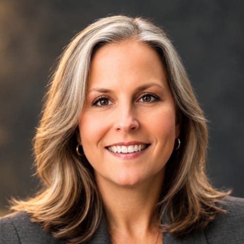 Headshot of Lynn Barnes, LICSW