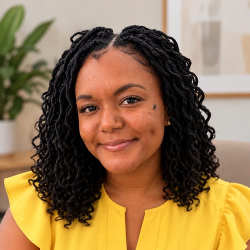 Headshot of Destiny Pettway, LCSW