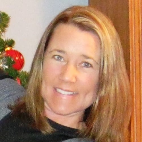 Headshot of Kimberly Damron, LMHC