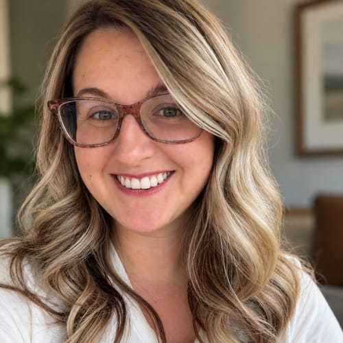 Headshot of Sara Evatt, LPC