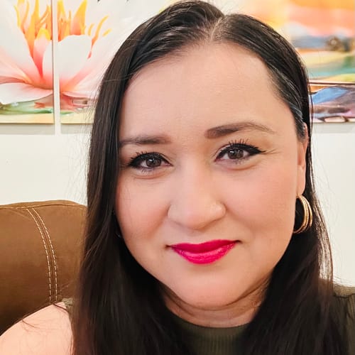 Headshot of Elvia Avitia, LPC