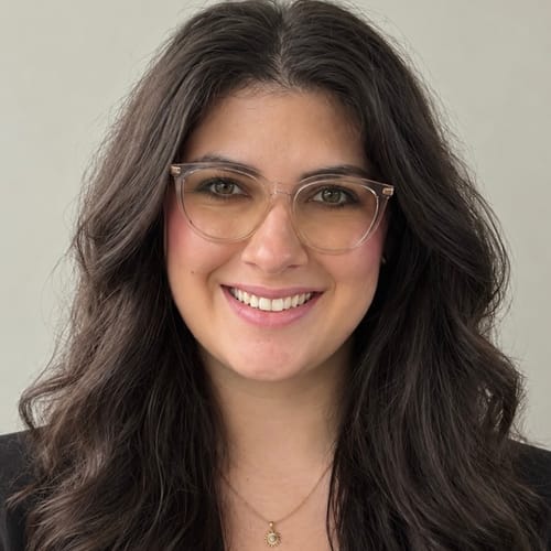 Headshot of Mariah Robb, LMHC