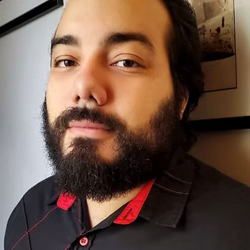 Headshot of Richard Medina, LPC