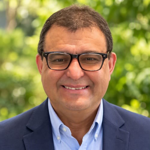 Headshot of Edgar Ruano, LPCC