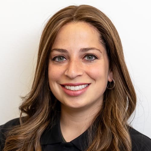 Headshot of Dini Klafter, LCSW
