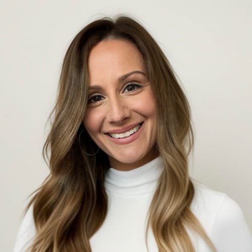 Headshot of Lindsey Hendershot, LICSW