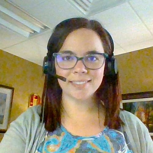 Headshot of Amber Oliver, LICSW