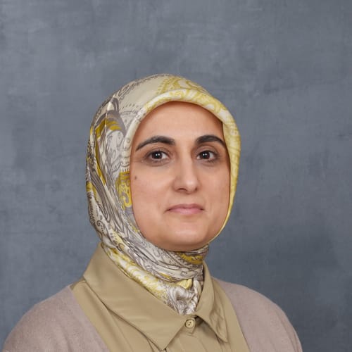 Headshot of Ipek Isikli, MFT