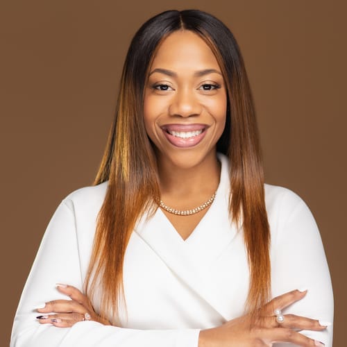 Headshot of Janelle Evers, LPC