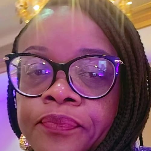 Headshot of Amaka Ikemefuna, APN