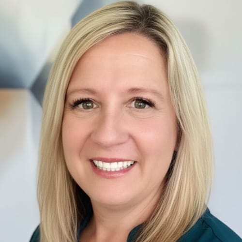 Headshot of Robin Pepper, LMFT
