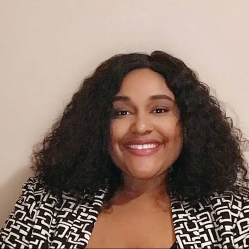 Headshot of Martecia Oates, LPC