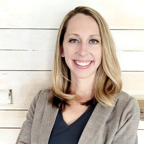 Headshot of Suzanne Peterson, LPC