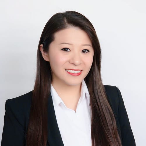 Headshot of Luna Chen, LMFT
