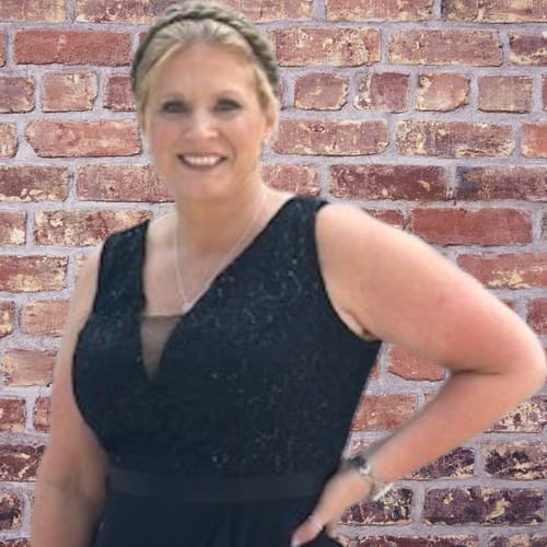 Headshot of Vicki Wolfe, LMHC