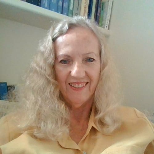 Headshot of Eileen Cauley, LCSW