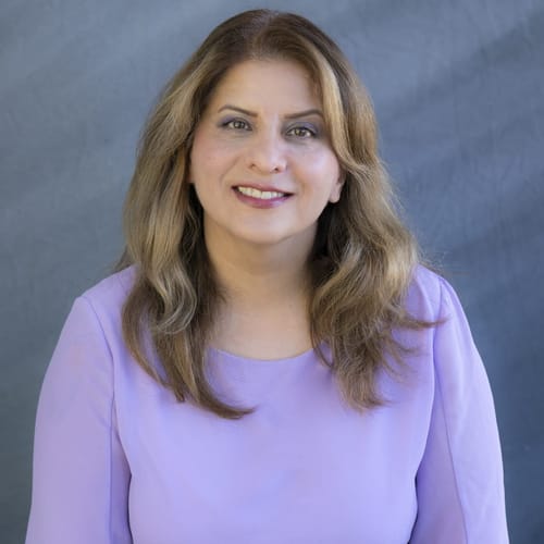 Headshot of Pardis Ghandhari, LCSW