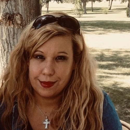 Headshot of Sandra Marquez-Mesquite, LMFT